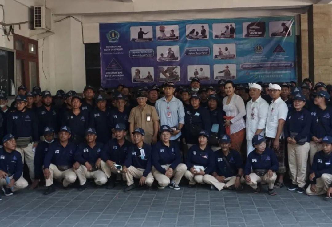 Komitmen Meningkatkan Layanan Parkir, Perumda Bhukti Praja Sewakadarma Kota Denpasar, ouncing Seragam Dengan Nomor Pengaduan